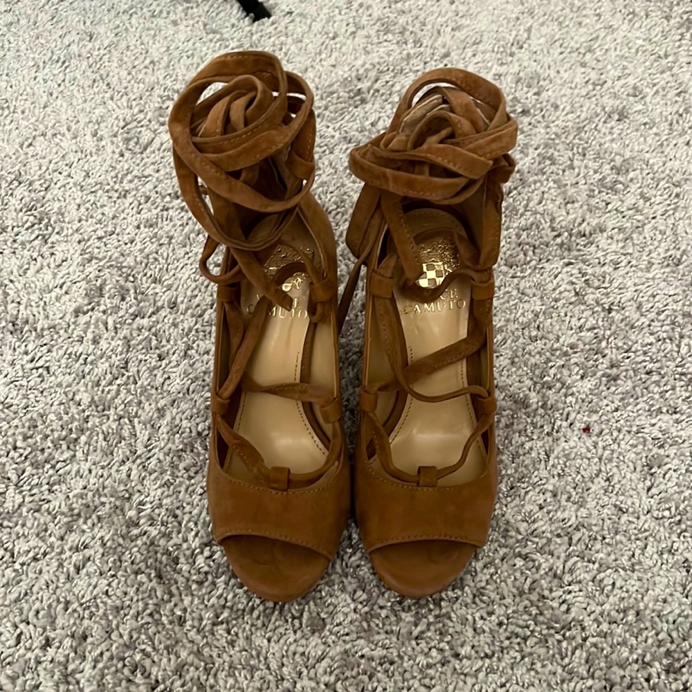 New Vince Camuto suede strappy sandals - size 4